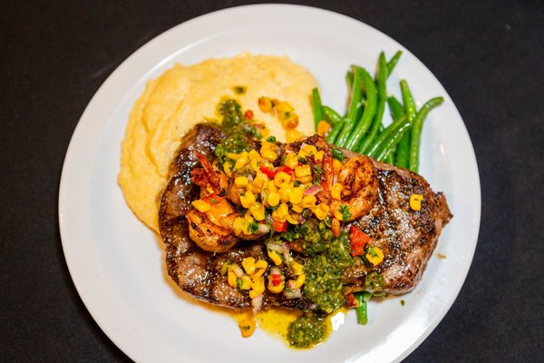 Roberto's River Road Restaurant by null