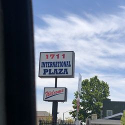 1711 - Parking lot full