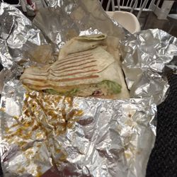 Guzman y Gomez - 1 QUES PLUS Mld Brisket Extra: Cheese No: sour cream Extra: Guac Add: Smoky Chipotle Add: Chipotle Mayo