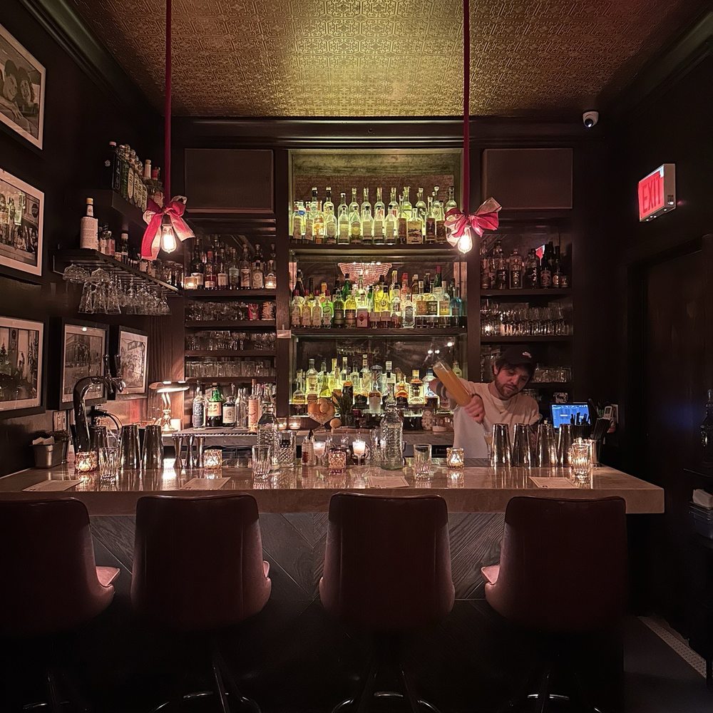 The Alderman - Cocktail Bars Near Me - Chicago, Illinois