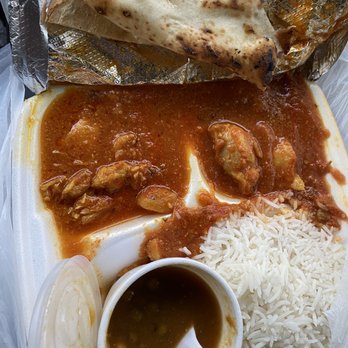 Tandoor - Chicken Curry dinner. Comes with rice, lentils and a piece of naan. - Indian Near Me - San Diego, California Tandoor - Chicken Curry dinner. Comes with rice, lentils and a piece of naan. - Indian Near Me - San Diego, California