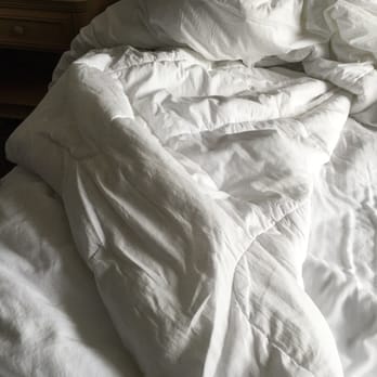 Inn At Highway 1 - Dirty bedding - Hotels Near Me - Lompoc, California