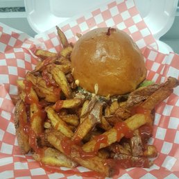 Chipotle BBQ Fried Chicken & Slaw Burger & Chips Chipotle BBQ Fried Chicken & Slaw Burger & Chips
