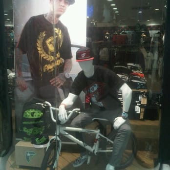 Pulp - Women's Clothing Near Me - Nottingham, NTT