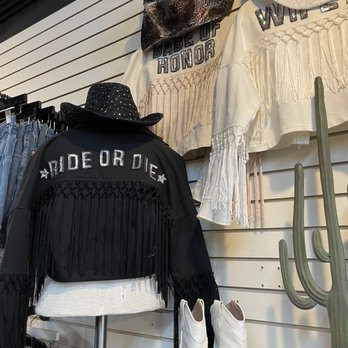 Trendy and Tipsy - Women's Clothing Near Me - San Diego, California Trendy and Tipsy - Women's Clothing Near Me - San Diego, California