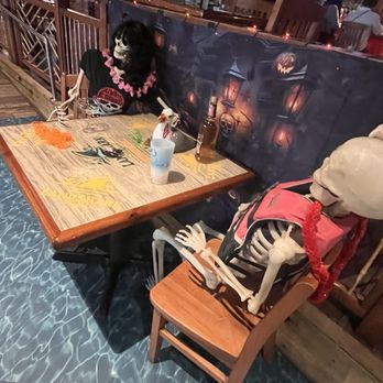 Margaritaville - San Antonio - Guest waiting - American Near Me - San Antonio, Texas Margaritaville - San Antonio - Guest waiting - American Near Me - San Antonio, Texas