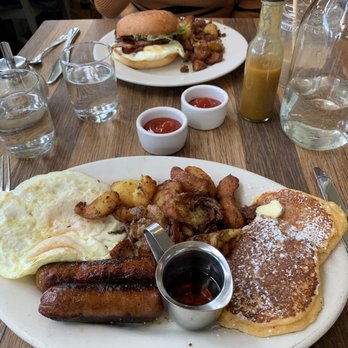 Plow - Fried Egg sandwich and The Plow - Breakfast & Brunch Near Me - San Francisco, California Plow - Fried Egg sandwich and The Plow - Breakfast & Brunch Near Me - San Francisco, California