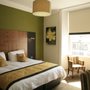 Photo of Acorn Hotel