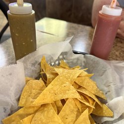 Taco De Oro - Chips and salsa