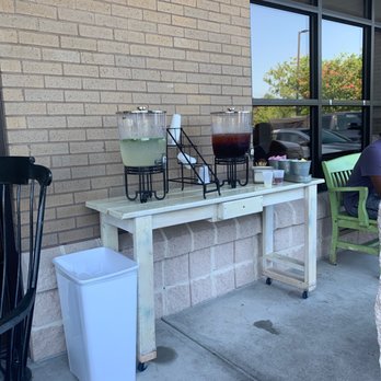 Cast Iron Kitchen - Drinks while we wait - Southern Near Me - Wilmington, North Carolina Cast Iron Kitchen - Drinks while we wait - Southern Near Me - Wilmington, North Carolina