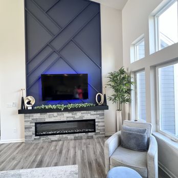 LUX Designs by Aneta - Feature wall above the fireplace in Great Room. - Interior Design Near Me LUX Designs by Aneta - Feature wall above the fireplace in Great Room. - Interior Design Near Me