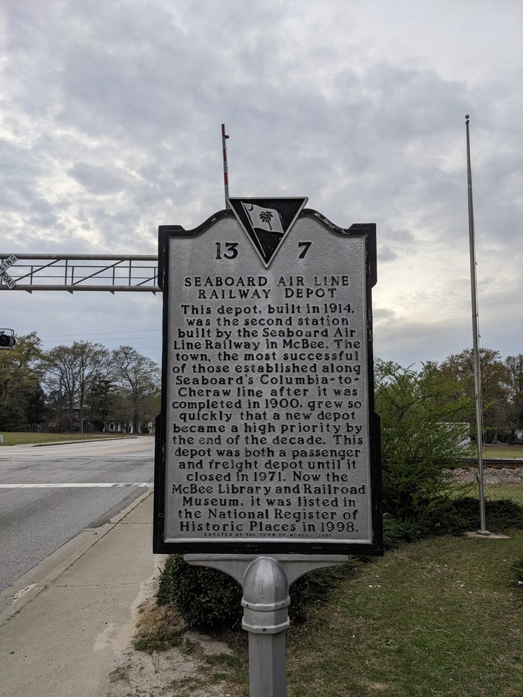 SEABOARD AIR LINE RAILWAY DEPOT HISTORICAL MARKER 96 W Pine Ave