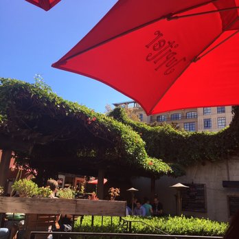 Jupiter - Patio area - Pizza Near Me - Berkeley, California Jupiter - Patio area - Pizza Near Me - Berkeley, California