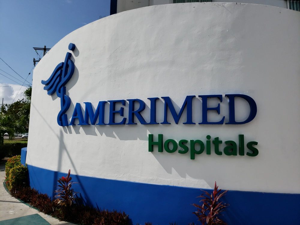AMERIMED 24 Photos & 22 Reviews Hospitals Av. Tulum Sur 260