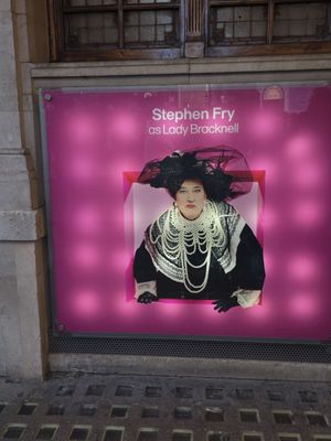 Noël Coward Theatre by null