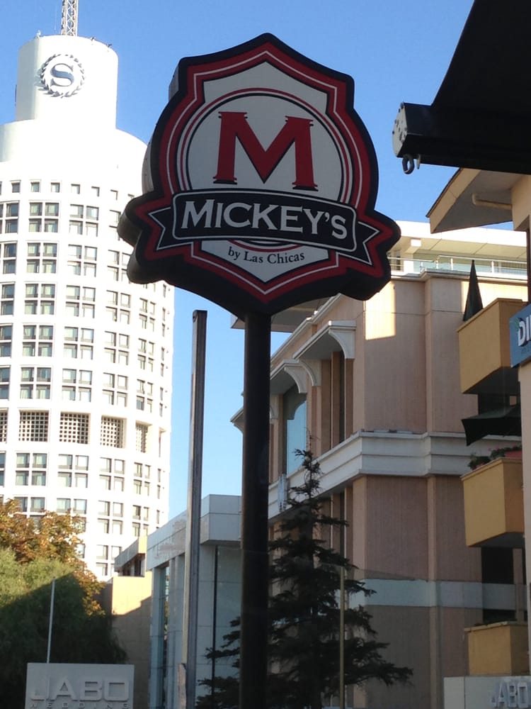 Mickeys By Las Chicas