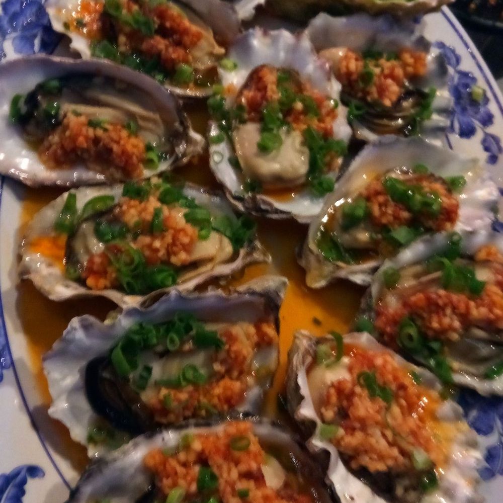 King Restaurant & Bar - Oyster in xo sauce - Bars Near Me - Honolulu, Hawaii King Restaurant & Bar - Oyster in xo sauce - Bars Near Me - Honolulu, Hawaii