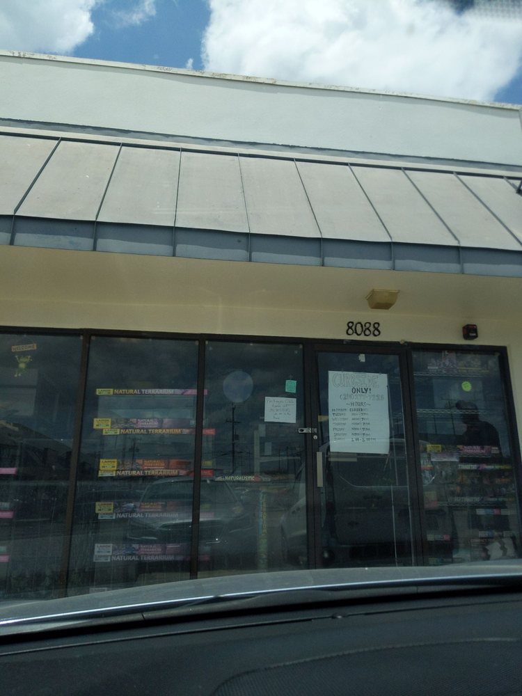 REPTILE PETS DIRECT 18 Photos & 34 Reviews 8117 Village Oak Dr