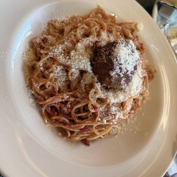 The Cheesecake Factory - Kid Kids' Spaghetti with Meatball - American Near Me - Happy Valley, Oregon