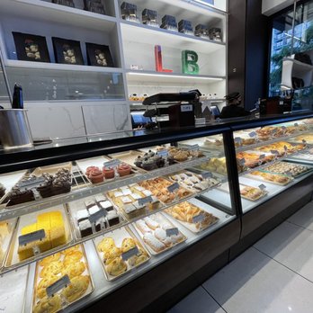 Liliha Bakery - So many choices! - Bakeries Near Me - Honolulu, Hawaii Liliha Bakery - So many choices! - Bakeries Near Me - Honolulu, Hawaii