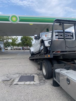 Wren's Service Station