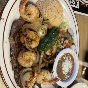 La Parrilla Kitchen - Carne Asada and Shrimp - Mexican Near Me - Beaverton, Oregon
