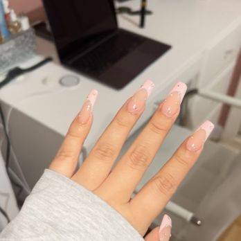 Gummme Nails & Spa - Nails done by Hugh, these were my Valentine nails! - Nail Salons Near Me - Bellflower, California