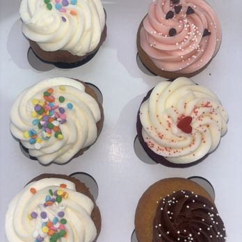 Icing On The Cupcake - Cupcakes Near Me - Sacramento, California