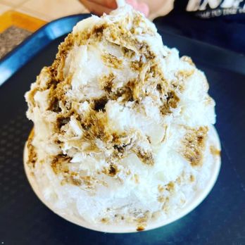 Kamurocho - Hojicha with red beans inside. And condensed milk. - Shaved Ice Near Me - Pleasanton, California Kamurocho - Hojicha with red beans inside. And condensed milk. - Shaved Ice Near Me - Pleasanton, California