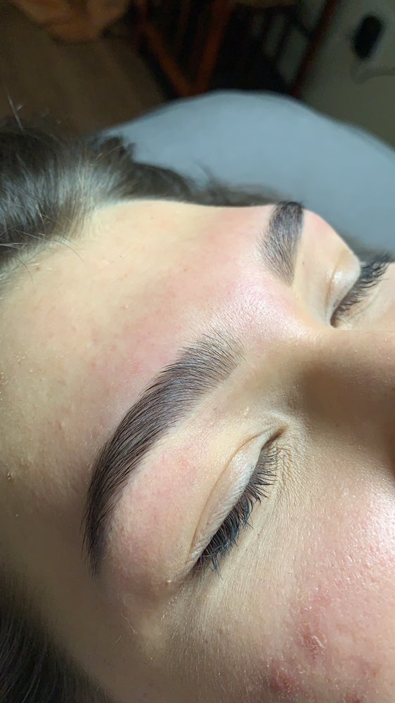 Skin and Roses Esthetics Logo