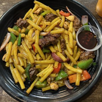 OMELI Kitchen - Nui Xao Bo (Macaroni Filet Mignon Beef) - Vietnamese Near Me - Fullerton, California OMELI Kitchen - Nui Xao Bo (Macaroni Filet Mignon Beef) - Vietnamese Near Me - Fullerton, California