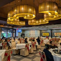 Capital Seafood Restaurant - Inside