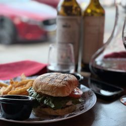 Wahizza - Wahizza Burger, Angus ground beef and fries