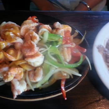 Elvira's Mexican Grill - Shrimp fajitas - Mexican Near Me - Upland, California
