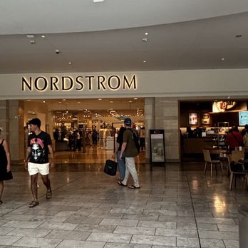 Nordstrom Scottsdale Fashion Square - Department Stores Near Me - Scottsdale, Arizona