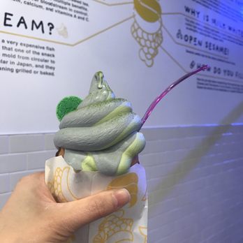 Somisomi - Black sesame and matcha swirl taiyaki (5.95) - Ice Cream & Frozen Yogurt Near Me - Irvine, California Somisomi - Black sesame and matcha swirl taiyaki (5.95) - Ice Cream & Frozen Yogurt Near Me - Irvine, California