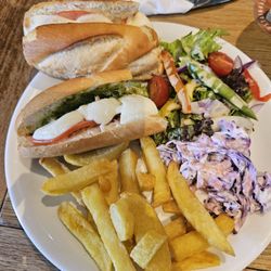 The Wainwright - Baguette lunch