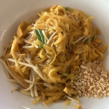 Thai Dishes Restaurant - pad thai - Thai Near Me - Westchester, California