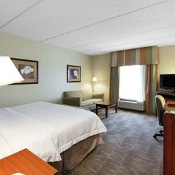 Hampton Inn & Suites Blairsville - Guest room