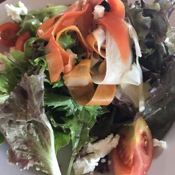 Oasis on the Beach - Oasis Salad - Hawaiian Near Me - Kapaa, Hawaii