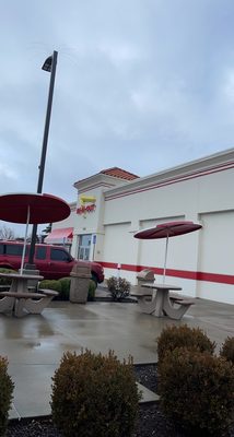 In-N-Out Burger by null