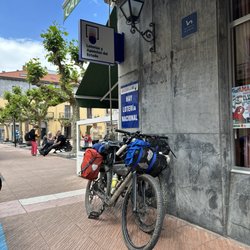 cafeteria capri