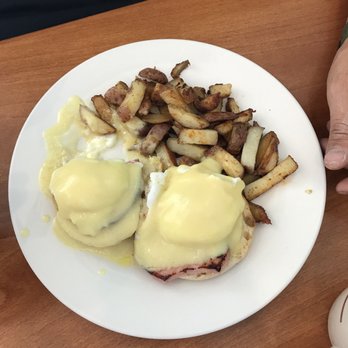 Craylee's - Poached eggs and hash - Breakfast & Brunch Near Me - Utica, New York Craylee's - Poached eggs and hash - Breakfast & Brunch Near Me - Utica, New York