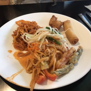 Lemon Grass Thai Kitchen - Egg roll - Thai Near Me - Tampa, Florida Lemon Grass Thai Kitchen - Egg roll - Thai Near Me - Tampa, Florida