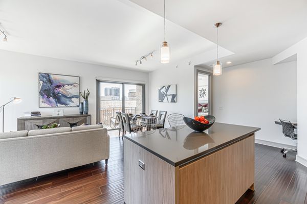 Aris Market Square by null