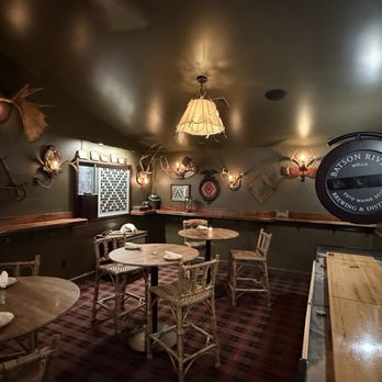 Batson River Fish Camp - Game room - Breweries Near Me - Wells, Maine