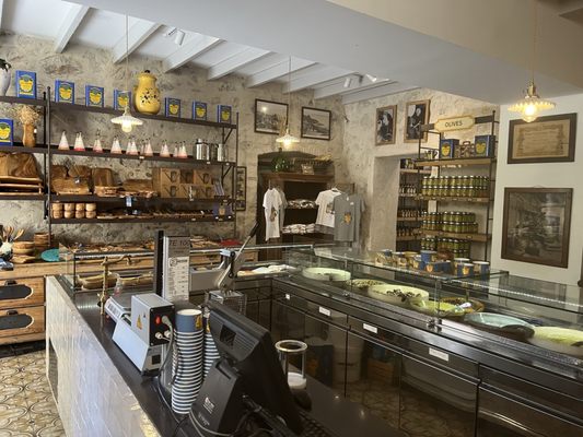 NICOLAS ALZIARI - Updated February 2026 - 10 Photos - 14 rue St