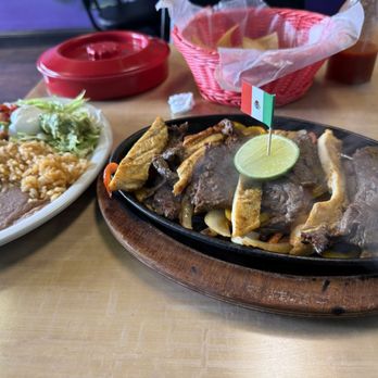 Nestor Mexican Restaurant - Chicken and steak fajitas - Mexican Near Me - Shreveport, Louisiana Nestor Mexican Restaurant - Chicken and steak fajitas - Mexican Near Me - Shreveport, Louisiana