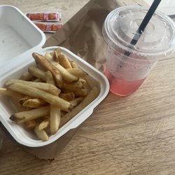 Small French fry and cherry limeade (so refreshing). Fries are so nice and crispy (salty but not too salty, perfect)