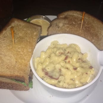 Dantanna's - Salmon BLT with macaroni and cheese - Sports Bars Near Me - Atlanta, Georgia